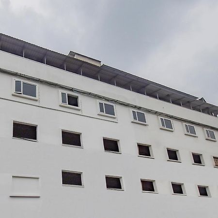 Oyo 1851 Hotel Sefali Deluxe Calcutá Exterior foto